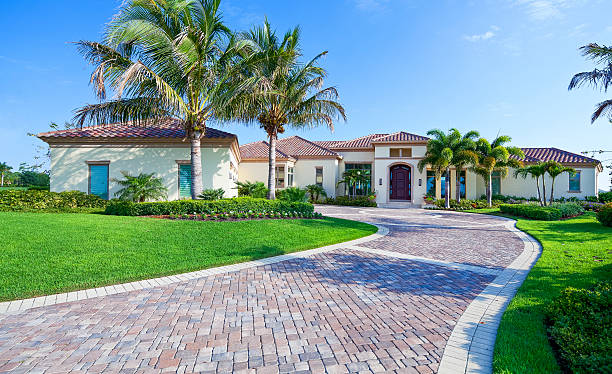 Best Professional Driveway Pavers  in Aumsville, OR